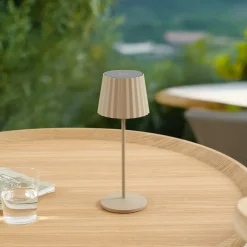 Lindby LED-bordlampe med batteri Esali, beige, metall, IP65