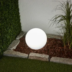Lindby LED-solcellelampe Lago, Ø 25 cm, globus, jordspyd, hvit