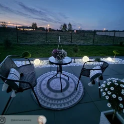 Lindby LED-solcellelamper Lago, sett med 3, kuler, jordspyd, hvit