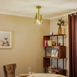 Lindby taklampe Nirvathia, papegøyer, messingfarget