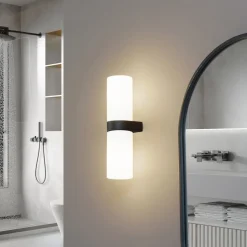 Lucande Basolo vegglampe til bad, svart, høyde 31,5 cm, glass