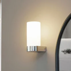 Lucande Basolo vegglampe til bad, krom, høyde 17,2 cm, glass