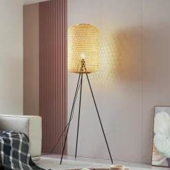 Lucande gulvlampe Jorick, bambus, stativ, høyde 166 cm