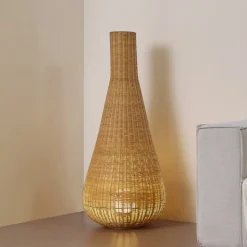 Lucande gulvlampe Takeo, rotting, høyde 115 cm, E27