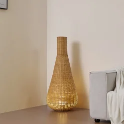 Lucande gulvlampe Takeo, rotting, høyde 115 cm, E27