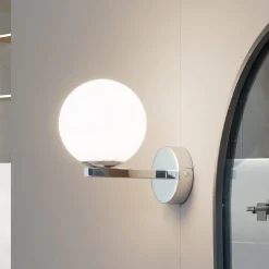 Lucande vegglampe Bidolo, kromfarget, glass, Ø 12 cm, IP44