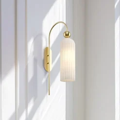 Maytoni Antic vegglampe, hvit glasskjerm