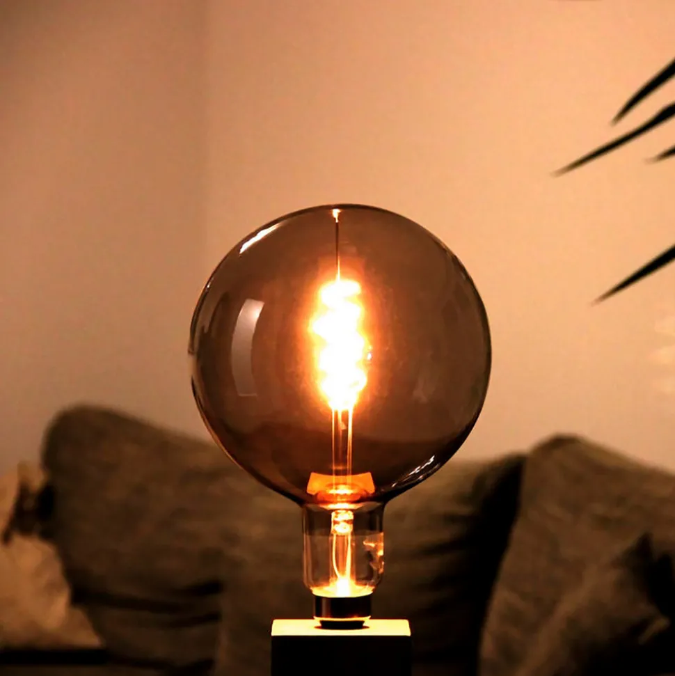 Müller Licht tint white LED-globe E27 4,9 W gull