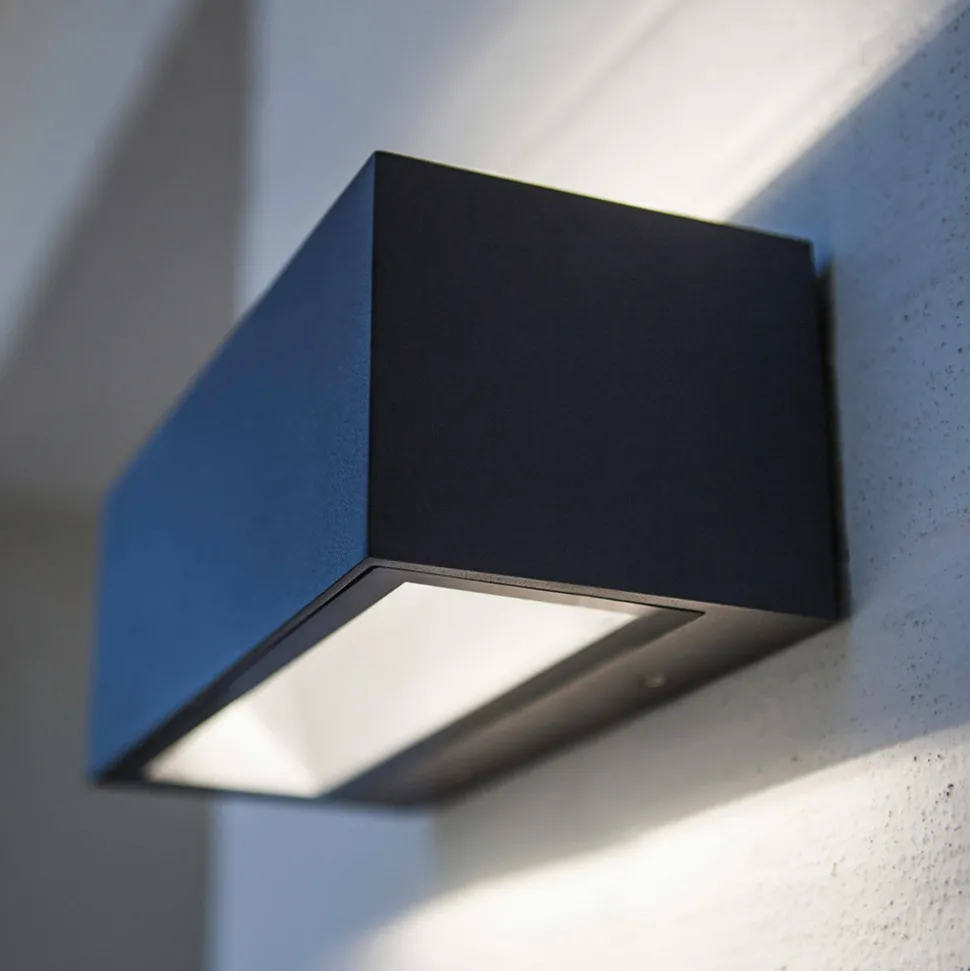 Moderne, utendørs LED-vegglampe Nomra IP54