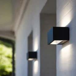 Moderne, utendørs LED-vegglampe Nomra IP54