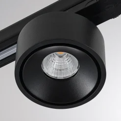 Molto Luce LED 3-faset skinnespotlight Magis, svart, 830