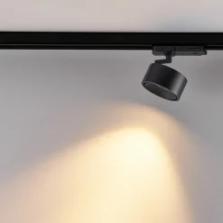 Molto Luce LED 3-faset skinnespotlight Magis, svart, 827