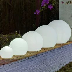 Newgarden Buly LED-solcellelysglobe IP65, Ø 30 cm