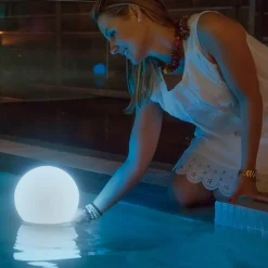 Newgarden Buly solcellelampe, flytende, Ø 20 cm