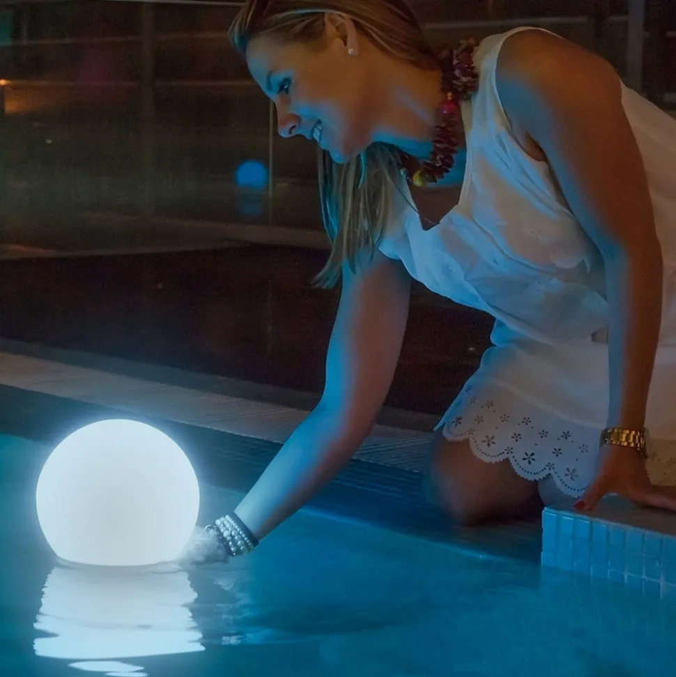 Newgarden Buly solcellelampe, flytende, Ø 20 cm