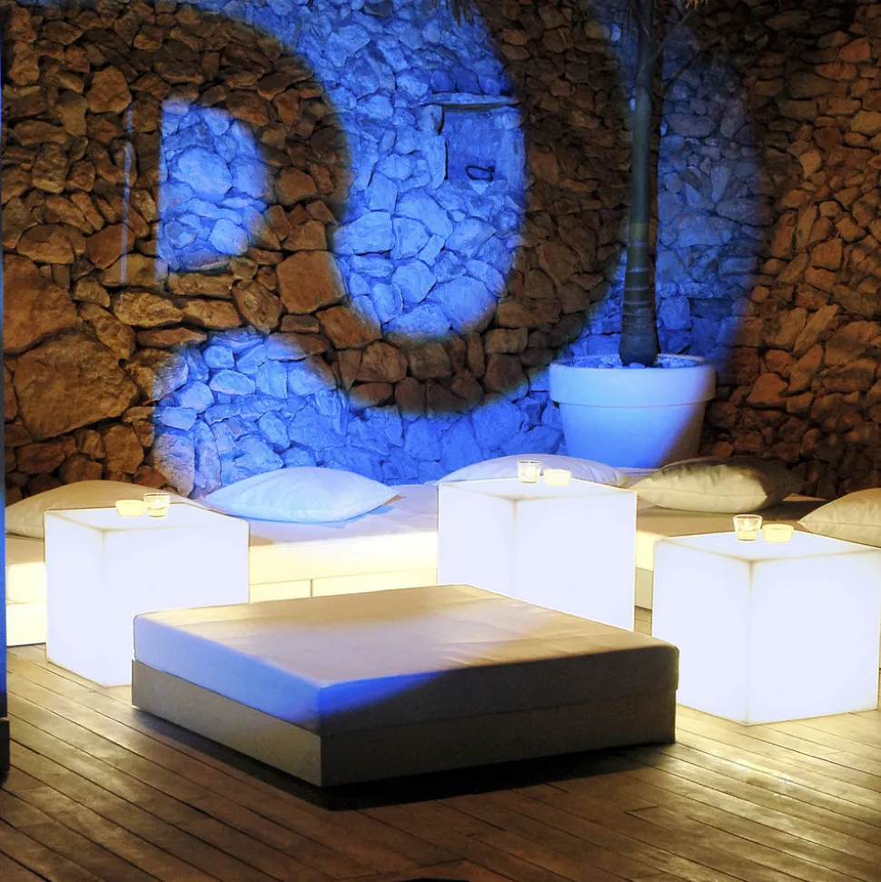 Newgarden Cuby LED-dekorativ lampe med kabel, 40x40cm