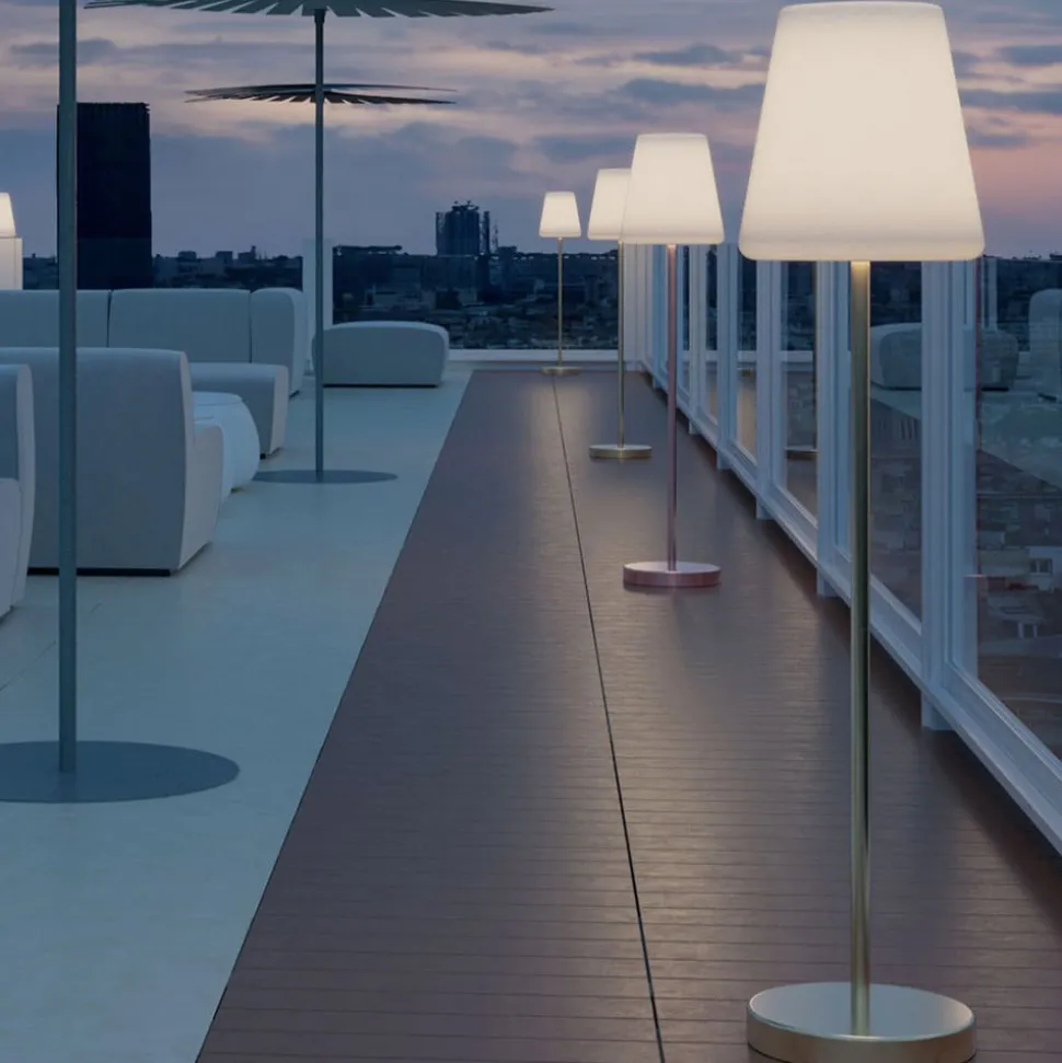 Newgarden Lola Slim 120 gulvlampe med solceller, antrasitt