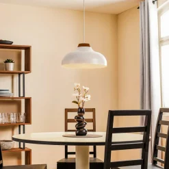 Pendellampe Gus med metallskjerm, hvit