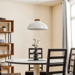 Pendellampe Gus med metallskjerm, hvit