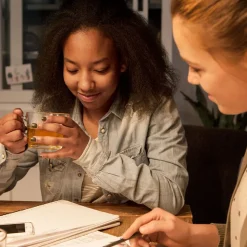 Philips Classic LED-pære E27 P45 6,5W 2 700 K klar