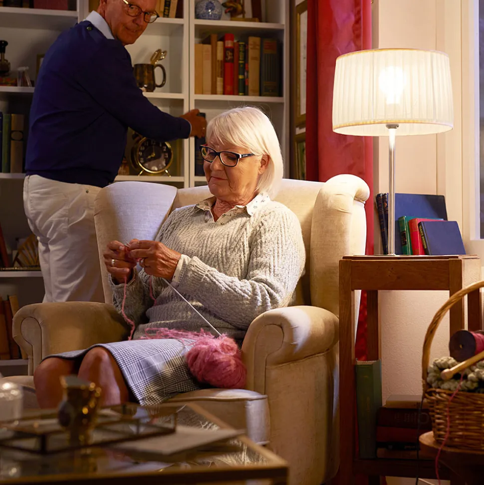 Philips E27 7W 840 A60 LED-pære matt