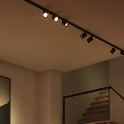 Philips Hue Perifo skinnesystem 4 spoter svart