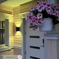 Philips Hue Resonate WACA Up- & downlight svart