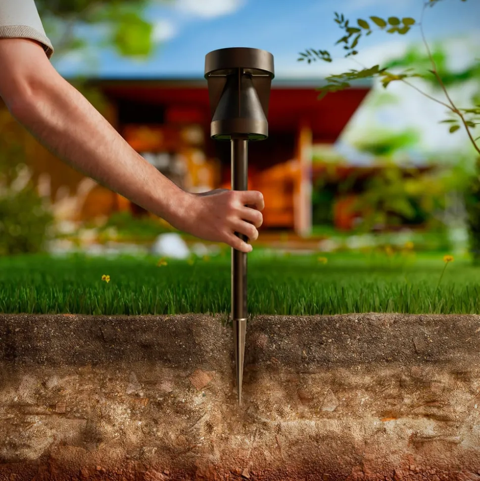 Philips LED-solcellelampe Avery, jordspyd, svart, IP44