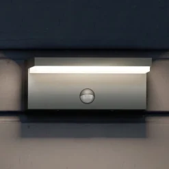 Philips utendørs LED-vegglampe Bustan Sensor 2700 K