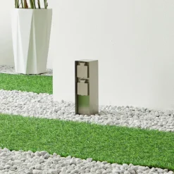 Prios Foranda energisøyle, 2 stikkontakter i stål