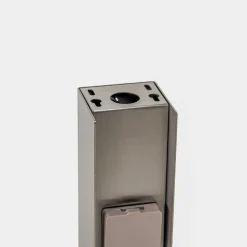 Prios Foranda energisøyle, 2 stikkontakter i stål