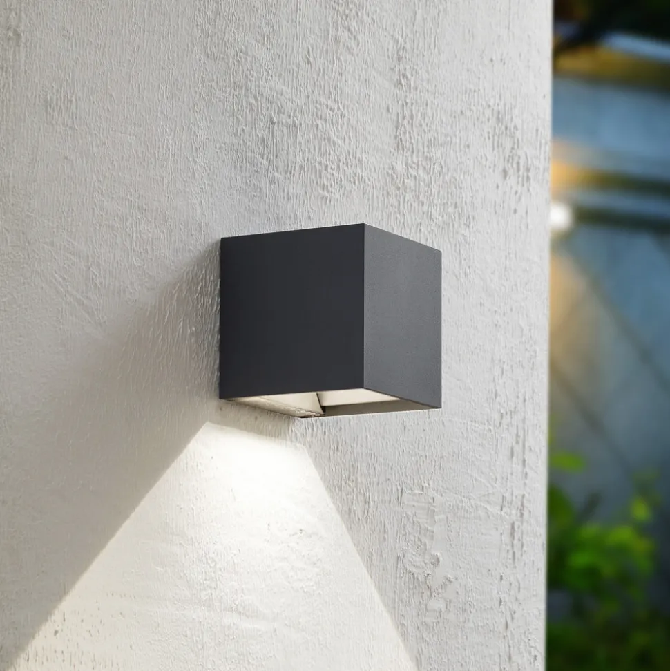 Prios LED-solcellelampe Lius, høyde 15 cm, bevegelsessensor