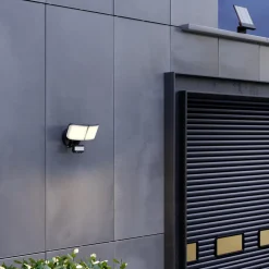 Prios Omino LED-solcelle-veggspot med sensor