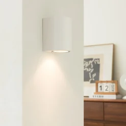 Prios utendørs vegglampe Tetje, hvit, rund, 10 cm, sett med 4 stk