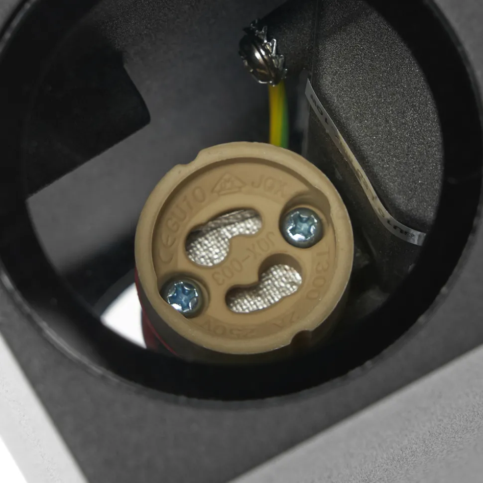 Prios utendørs vegglampe Tetje, svart, kantet, 16 cm