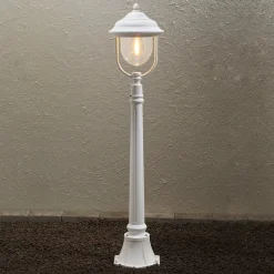 Romantisk PARMA gatebelysning i hvit