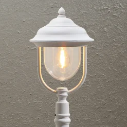 Romantisk PARMA gatebelysning i hvit