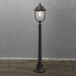 Romantisk PARMA gatebelysning i svart