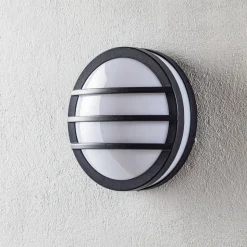 Rund utendørs vegglampe NANDIN