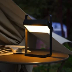 Saulio LED-bordlampe, svart, IP44, aluminium, USB, oppladbart batteri