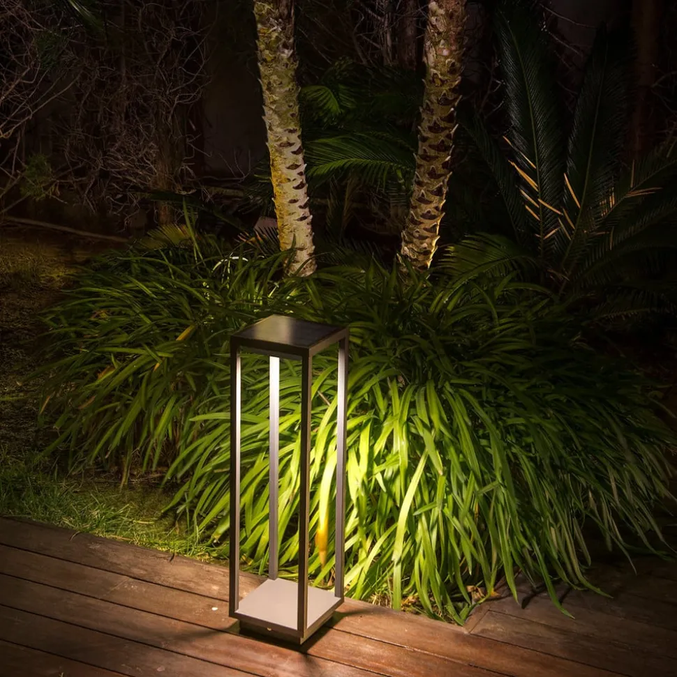 Saura solcelledrevet LED-sokkelbelysning med bevegelsesdetektor