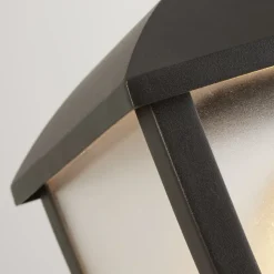 Seattle sokkellampe, IP44, svart, høyde 45 cm, metall