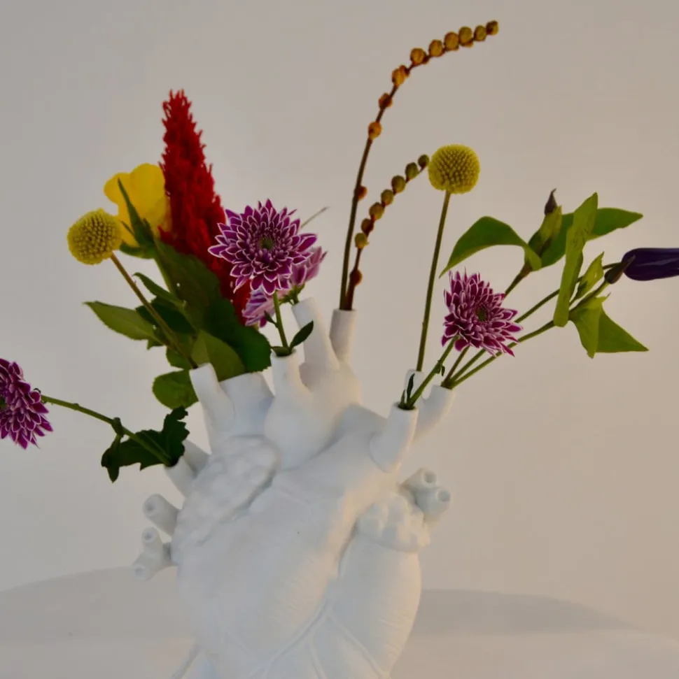 SELETTI Love in Bloom vase, hvit, hjerteformet, porselen