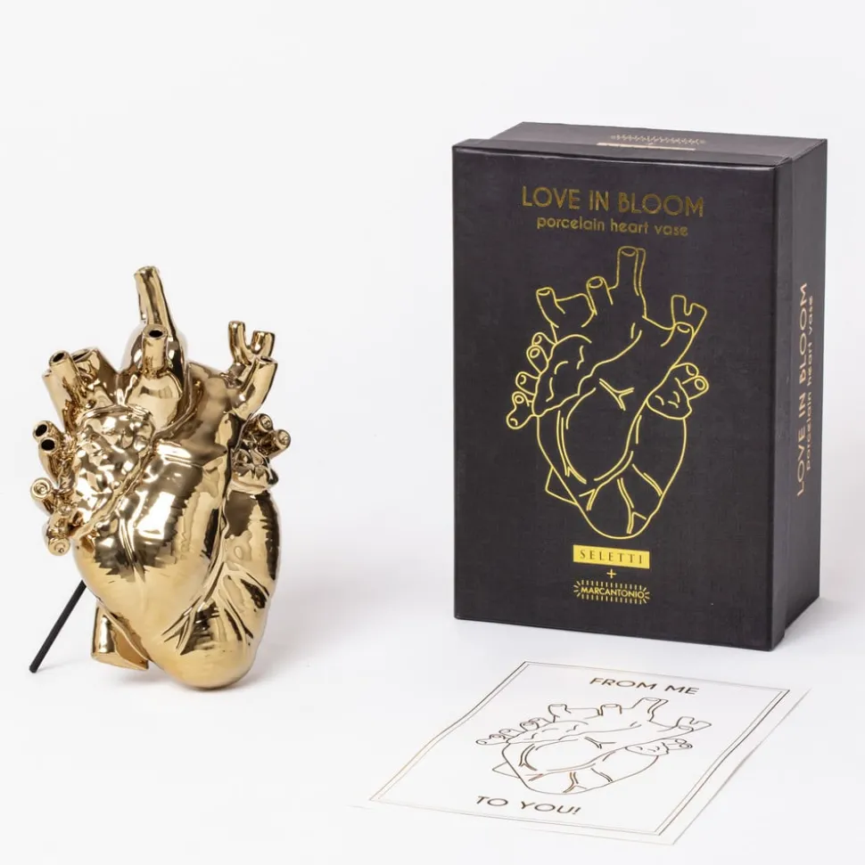 SELETTI Love in Bloom-vase, gullfarget, hjerteformet, porselen