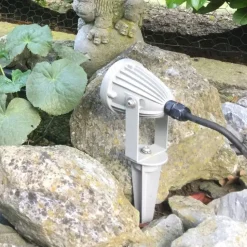 Sendling LED-lampe med jordspyd laget av trykkstøpt aluminium