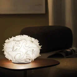 Slamp Veli – design-bordlampe, Ø 32 cm, hvit