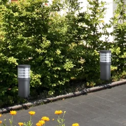 Sokkellampe 1265 med lameller grafitt