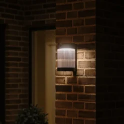 Solar utendørs vegglampe Coupar, svart, plast, IP44