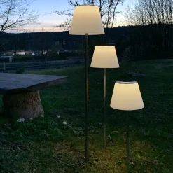 Solini LED-lampe med jordspyd, hvit/sølv, høyde 90 cm