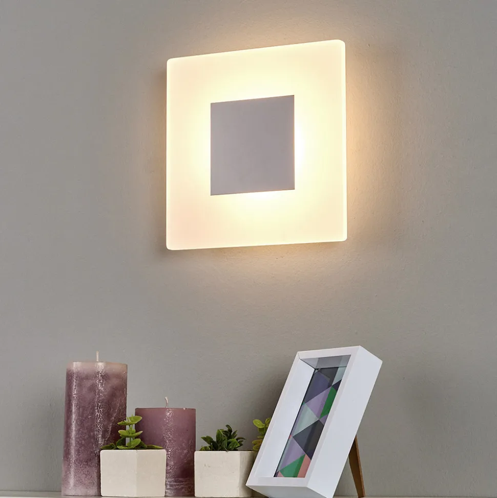 Tarja - kantet LED-taklampe